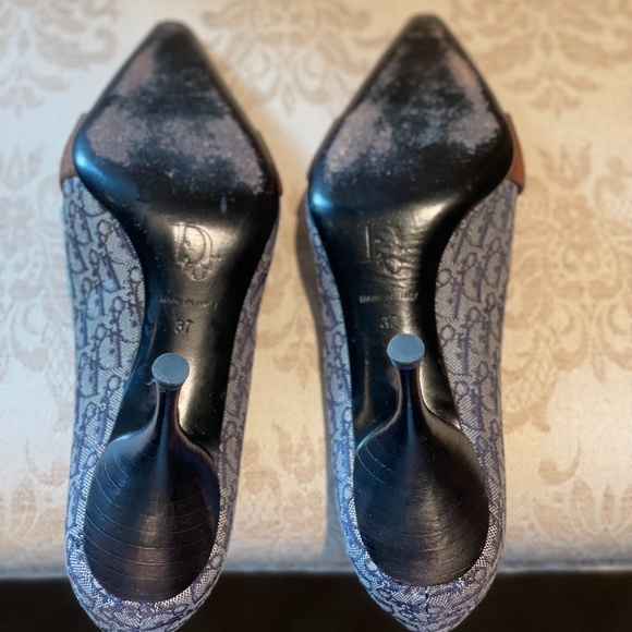 Christian Dior Navy Jacquard Canvas/Leather Logo Pump - Picture 7 of 10